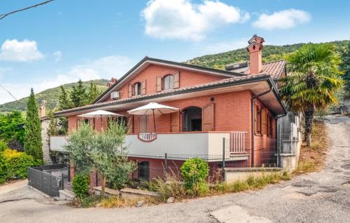 Cozy Apartment In Gubbio With Wifi