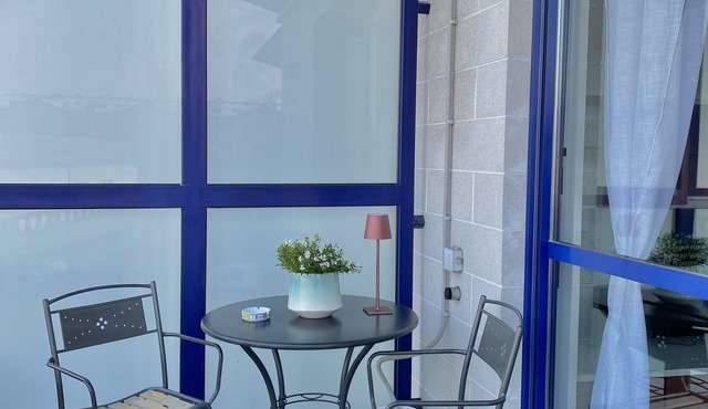 Cozy newly renovated apartment in elegant condominium