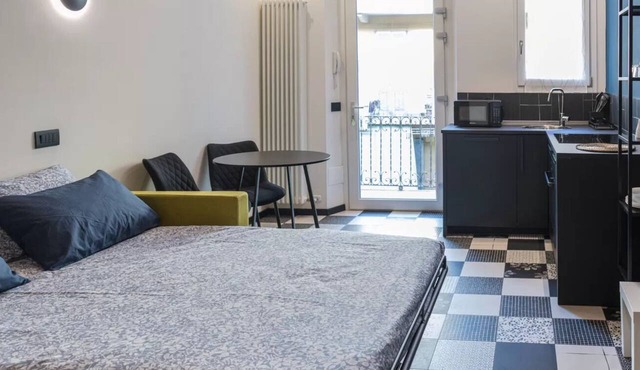 CRE16 Charming two-room apartment in a prime location