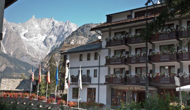 Cresta Et Duc Hotel