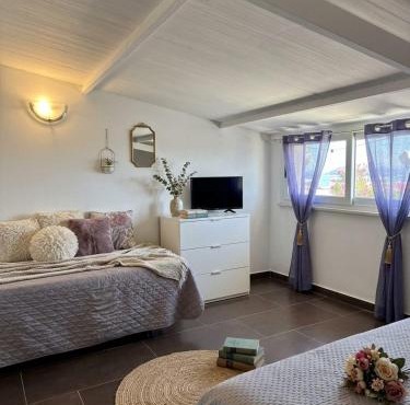 CRISVAN HOME
