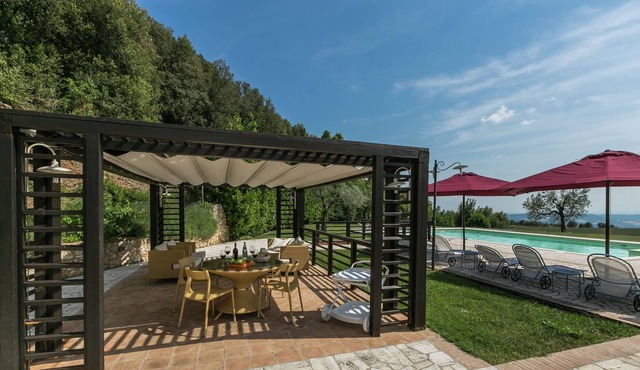 Elegant apartment with swimming pool 1 hour from Rome