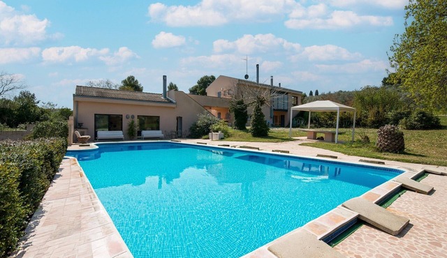 Elegant villa with pool