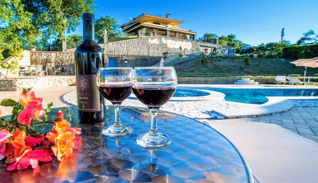 Exclusive villa in Montefiascone -Pool and Jacuzzi