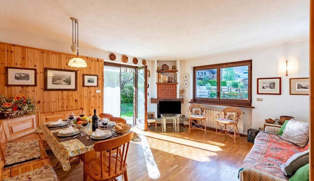 Family Apartment Steps From Ski Lifts, Courmayeur, Italy
