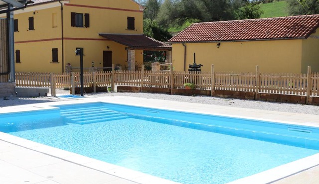 Farm stays in Iesi, Italy