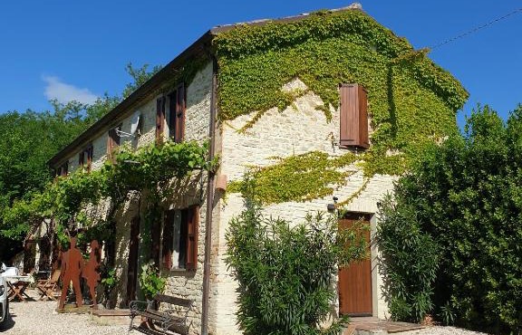 Ferienhaus "Casa Oleandro" in Fratte Rosa, Italien