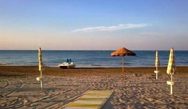 Flat 'Mare Blu 7' near the beach