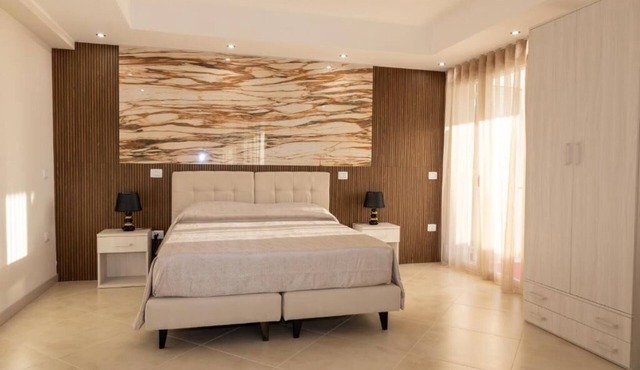 GLOBAL HOTEL