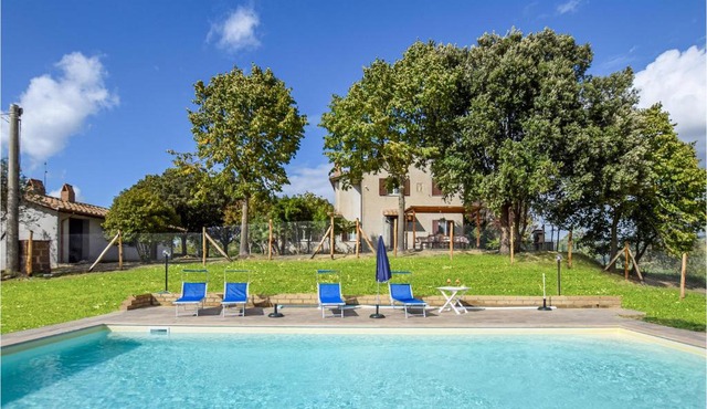 Gorgeous Home In Giove
