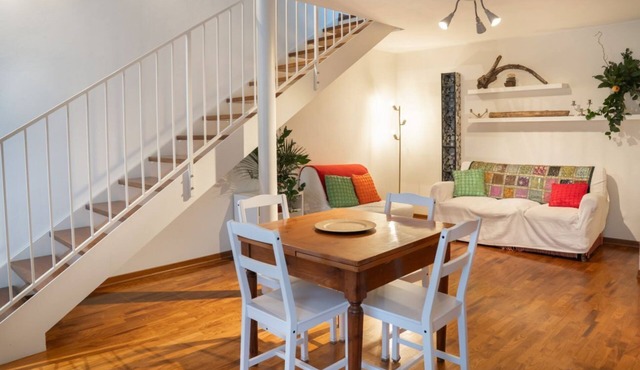 GuestHost - A cozy and practical apartment of approximately 70 square meters, perfect for three people, located on the second floor of a renovated historic building (NO elevator).The property is located in the heart of Ravenna, right in the historic cent