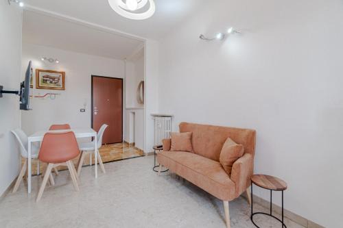 GuestHost - Cozy Flat near Bengasi Metro Station