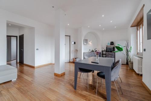 GuestHost - Modern Bright Flat in Turin