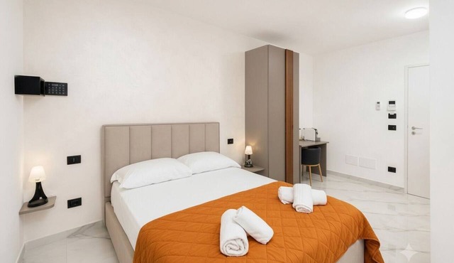 GuestHost - Perla Nera Apartment 7 near the sea