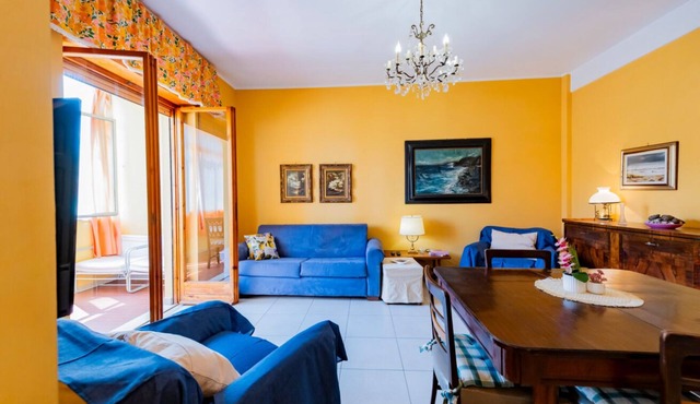 GuestHost - Sea View Europa Apartment