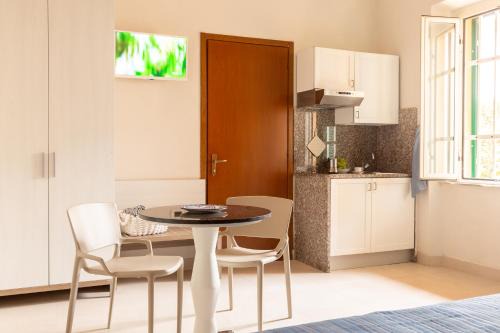 Happy Sea Home - monolocale sul mare con piscina