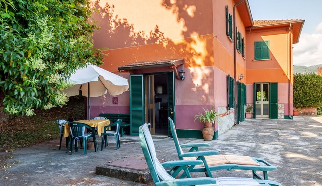 Holiday Home 'Delle Nocciole' with Shared Terrace