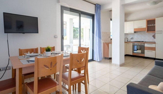 Holiday Rendez Vous 42 - Third floor apartment with Sea View