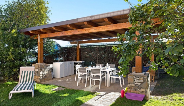 "Home Charlene" Apartment with Garden and Wi-Fi