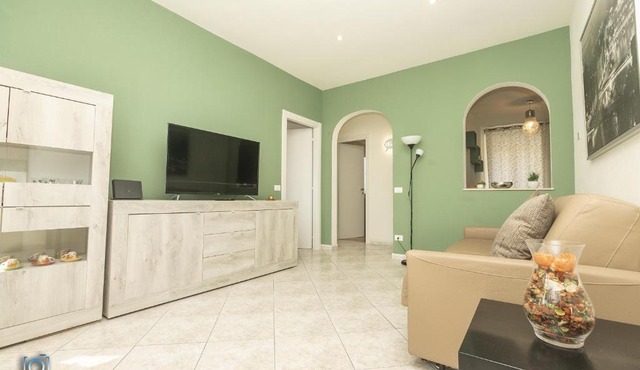 Homes in Genoa - Young Apartment