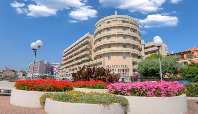 Hotel Palace