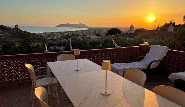 House on a hill with a rooftop terrace with big garden and stunning sea view
