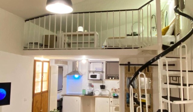 House with a separate entrance and private parking in a quiet neighborhood