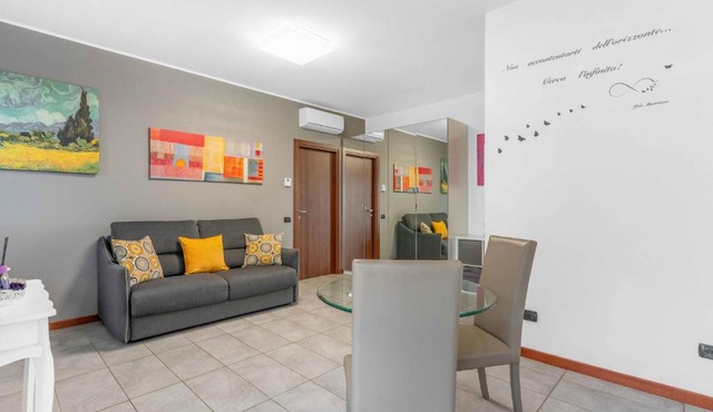 IEO-HUMANITAS Free Parking Apartment