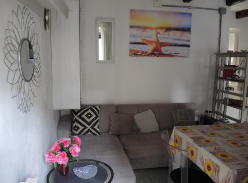 Il Buchetto - Charme & Relax per Famiglie a Potenza Picena con Aria Condizionata e Wi-Fi