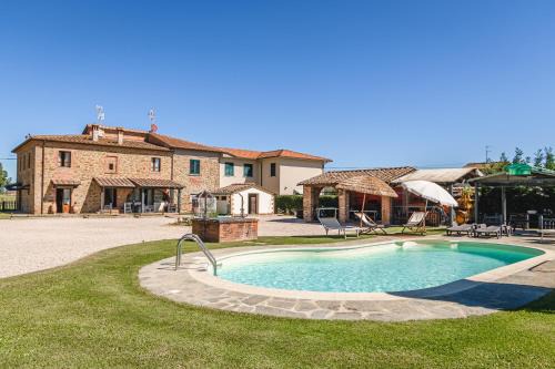 Il Podere - Rustic Charm in Tuscany