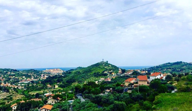 Imperia Villa with jade 5 mn from the sea
