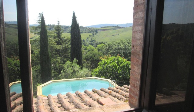 Villa in Tuscany with Pool & Olive Groves