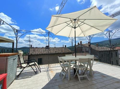 La Terrazza sul Castello di Torniella