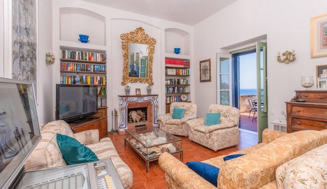 Located in a great location on the outskirts of the city