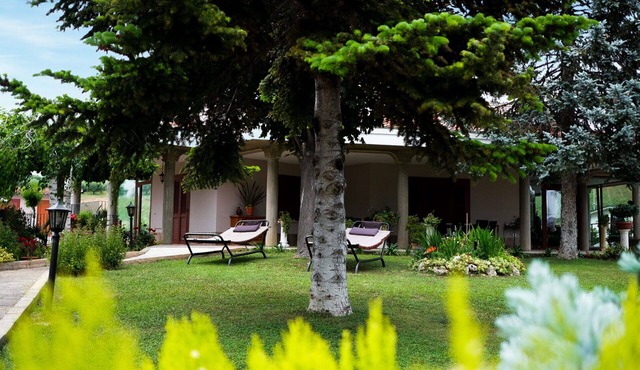 Lovely apartment in villa for 2 people with A/C, WIFI, TV and patio