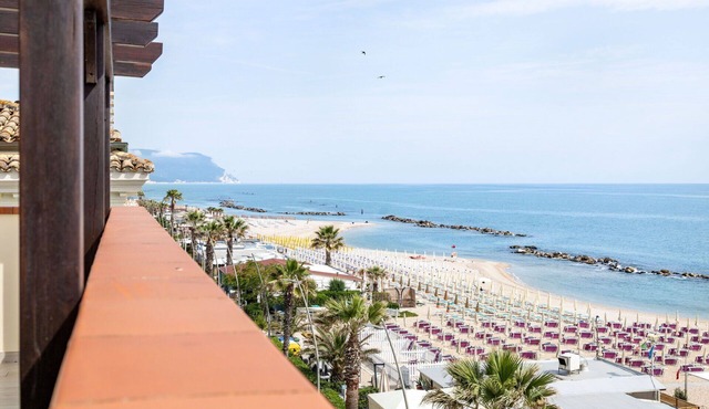 Lovely apartment for 4 guests with WIFI, A/C, TV, terrace and pets allowed
