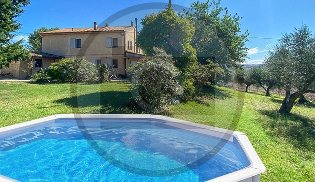 Lovely home in Mombaroccio
