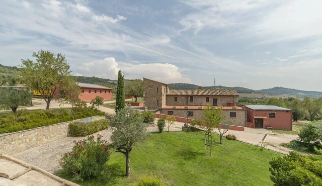 Lovely room for 4 people with pool, A/C, WIFI, TV, veranda and pets allowed, close to Perugia
