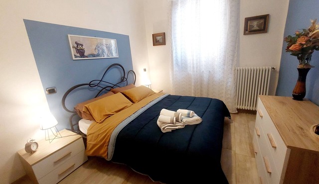 Magenta House in Asti - Private Garden, BBQ, Pets Allowed, Wi-Fi