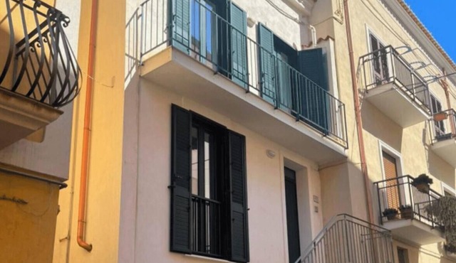 Magnificent Home In Amantea Calabria. Full Kitchen & Near Beach