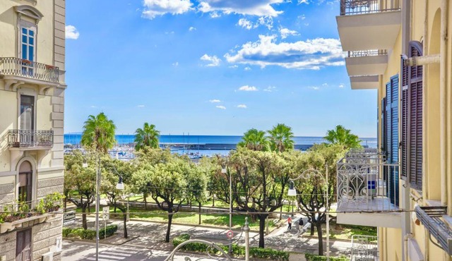Mareluna Promenade - Seafront Apartments by Mareluna Hotel