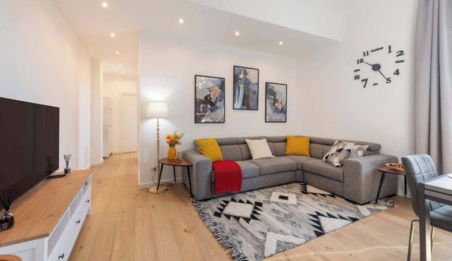 Milan Central Station Luxury Apartment