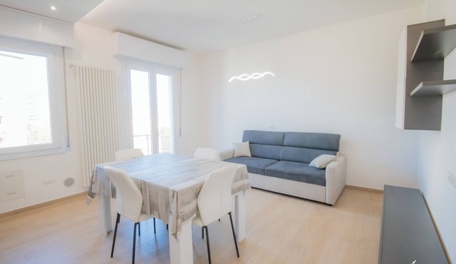Modena, Italy, Ghirarldina Tower. Entire accommodation: Elegant Apartment