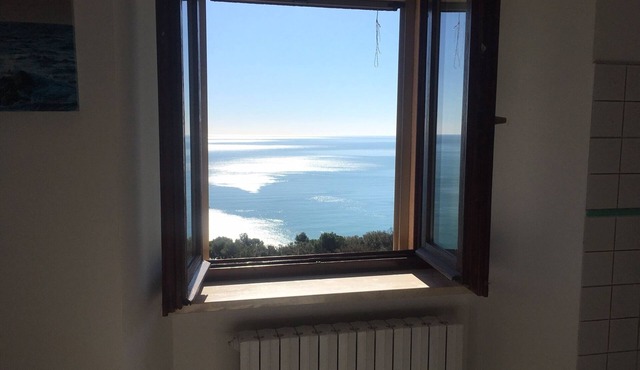 Mono sea view historic center