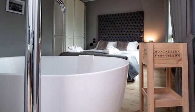 Montalbera Wine Suites - Adults Only