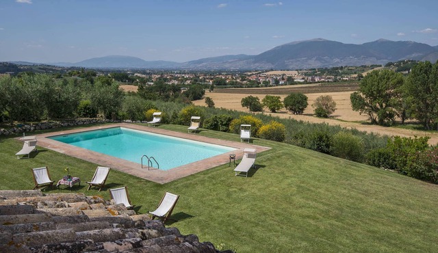 My Rental Homes - Il Casaletto with amazing view of the Umbrian hills, with pool