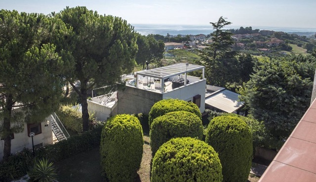 N217 - Numana, large three-room apartment with terrace overlooking the sea