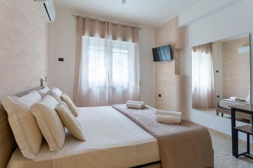 Napoli Fly Guest House 290