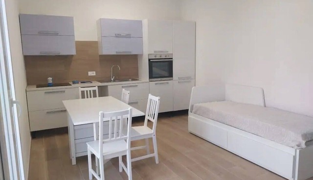 New apartment 3 minutes from the sea and close to the center and station