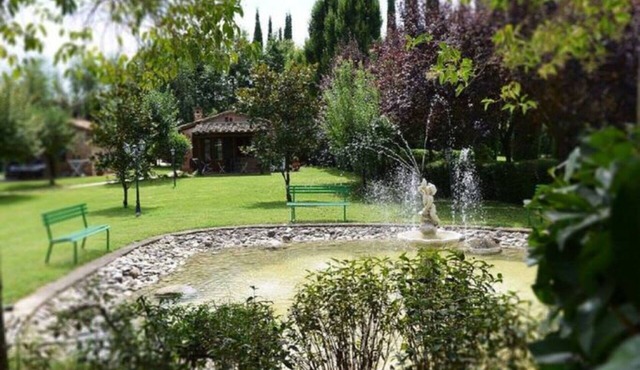 Nice apartment for 4 guests with WIFI, pool, patio and pets allowed